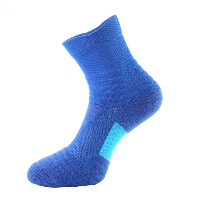 Gemütliche Mannschaft trifft breathable Sportbasketballsocken im Freien Customize zugelassen Männer hart